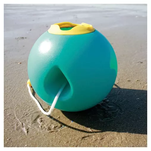 Quut Ballo 20cm Outdoor Beach/Sand/Bath Toys Water Bucket For Kids Lagoon Green 2 Quut Ballo 20cm Outdoor Beach/Sand/Bath Toys Water Bucket For Kids Lagoon Green - Image 2