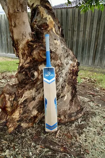 Jenjo Games Cricket Bat Grade 1 English Willow 6 Jenjo Games Cricket Bat Grade 1 English Willow - Image 6